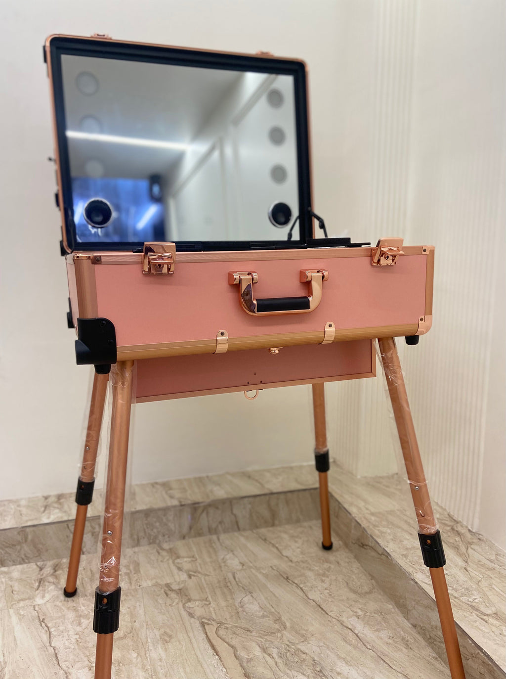 Studio Vanity with Mirror, LED Lights & Bluetooth (Rose Gold)